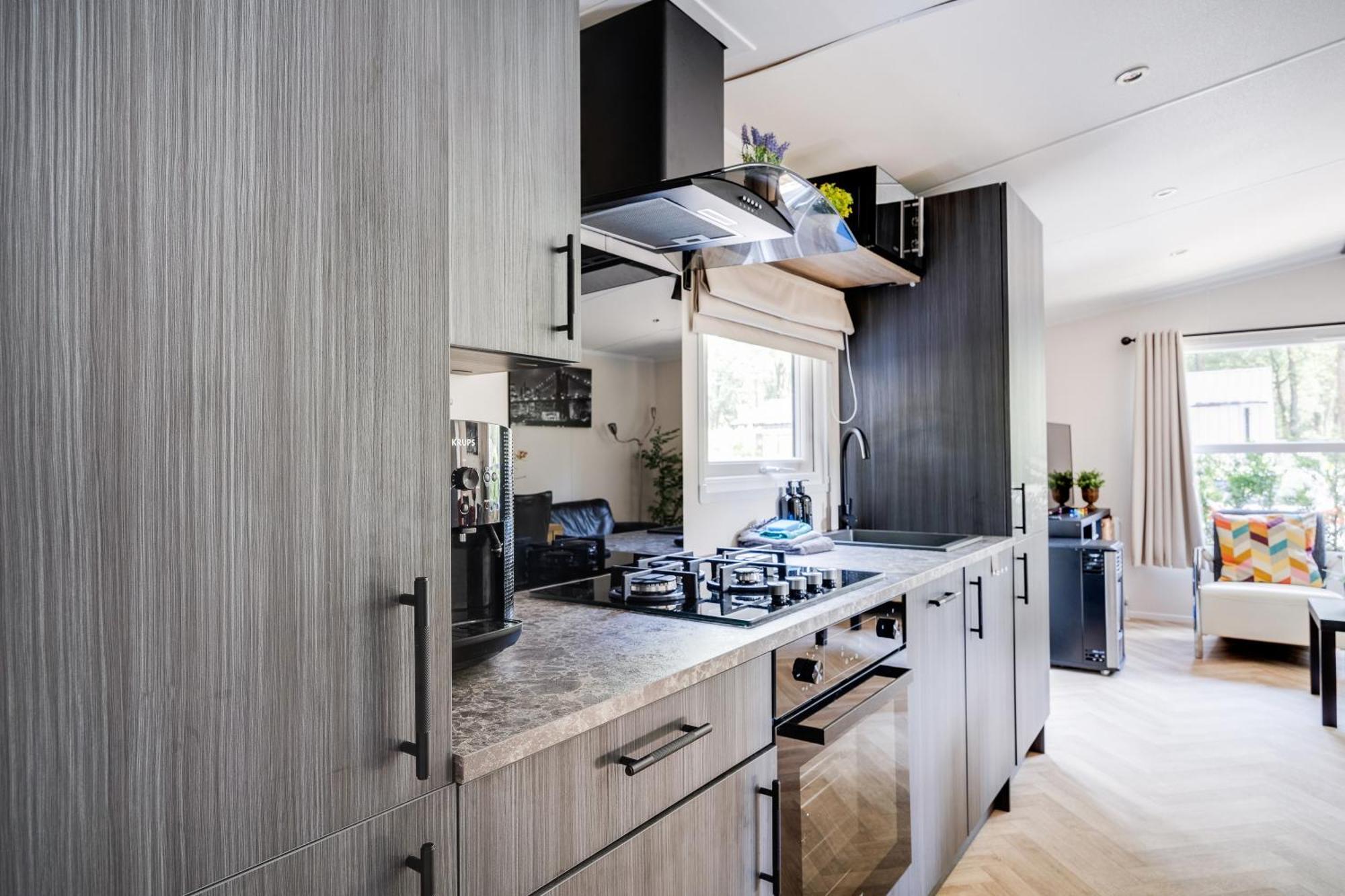 Veluwe Hoenderloo Luxury Chalet With Private Sauna And Hot Tub - Swimming Pool Tennis Court Supermarket Bowling Alley Theatre And Entertainment For Children Bagian luar foto