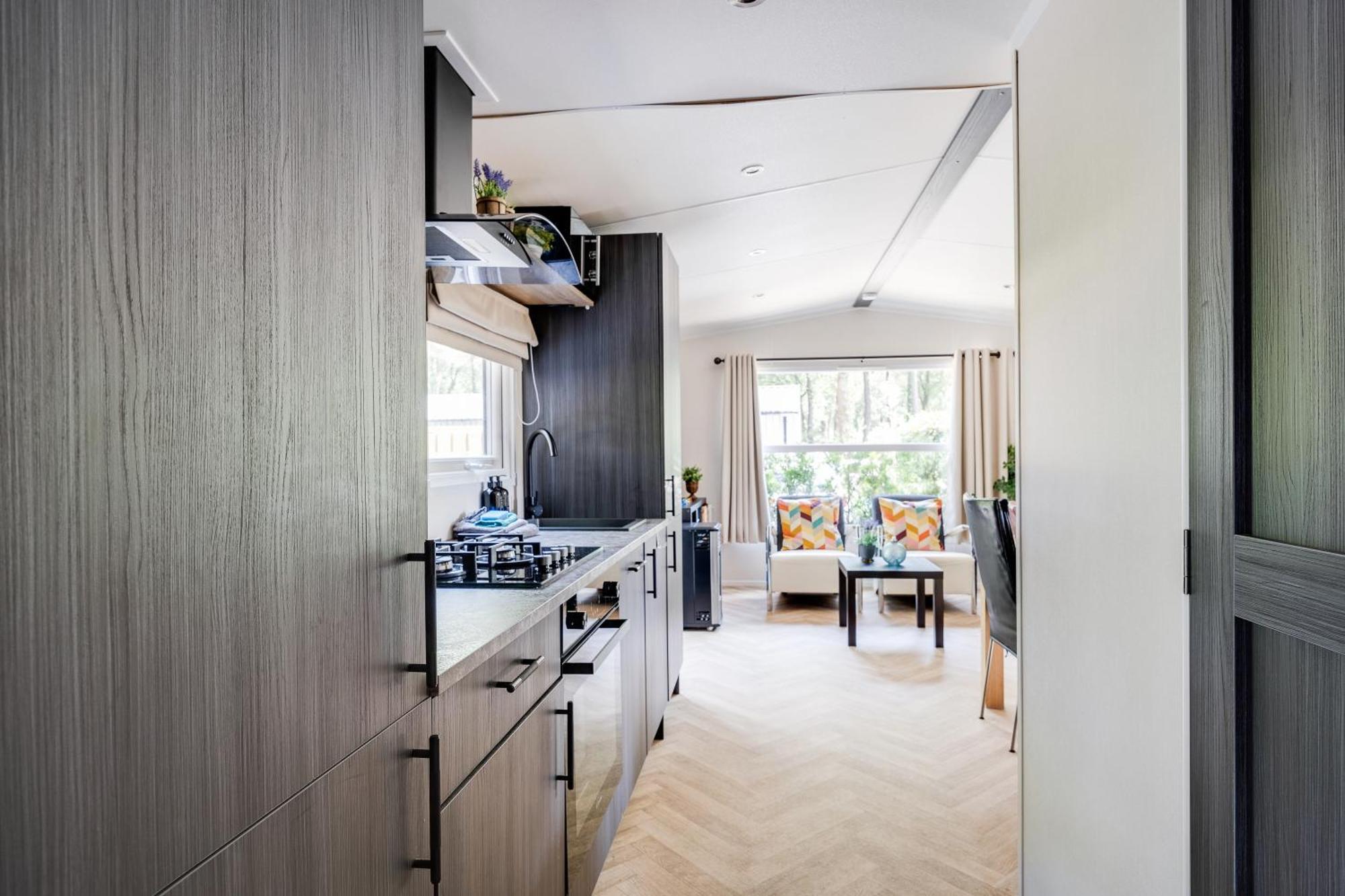 Veluwe Hoenderloo Luxury Chalet With Private Sauna And Hot Tub - Swimming Pool Tennis Court Supermarket Bowling Alley Theatre And Entertainment For Children Bagian luar foto