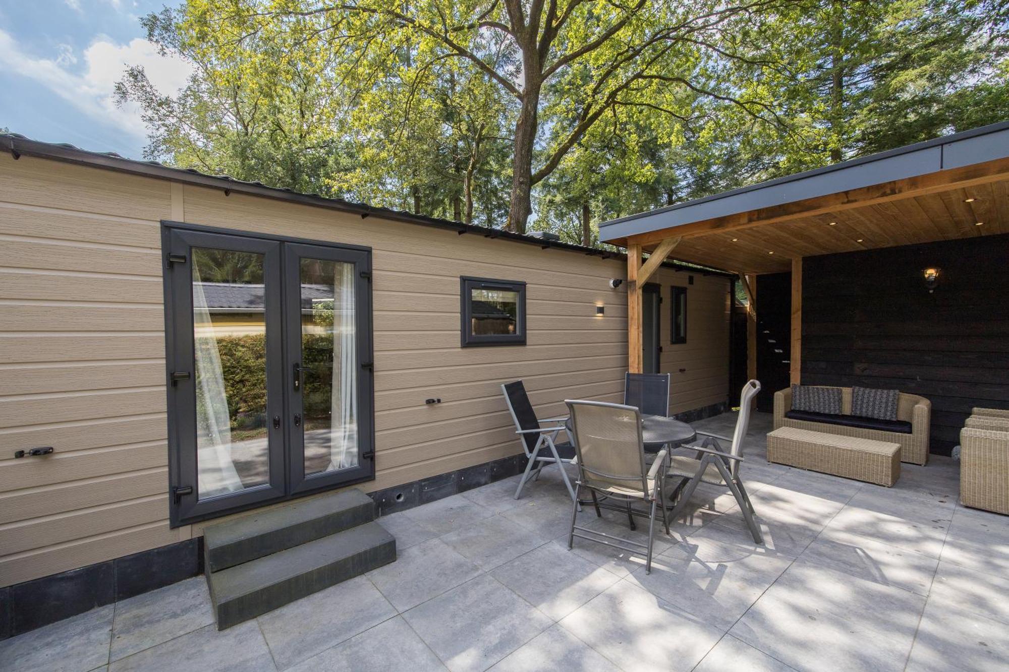 Veluwe Hoenderloo Luxury Chalet With Private Sauna And Hot Tub - Swimming Pool Tennis Court Supermarket Bowling Alley Theatre And Entertainment For Children Bagian luar foto