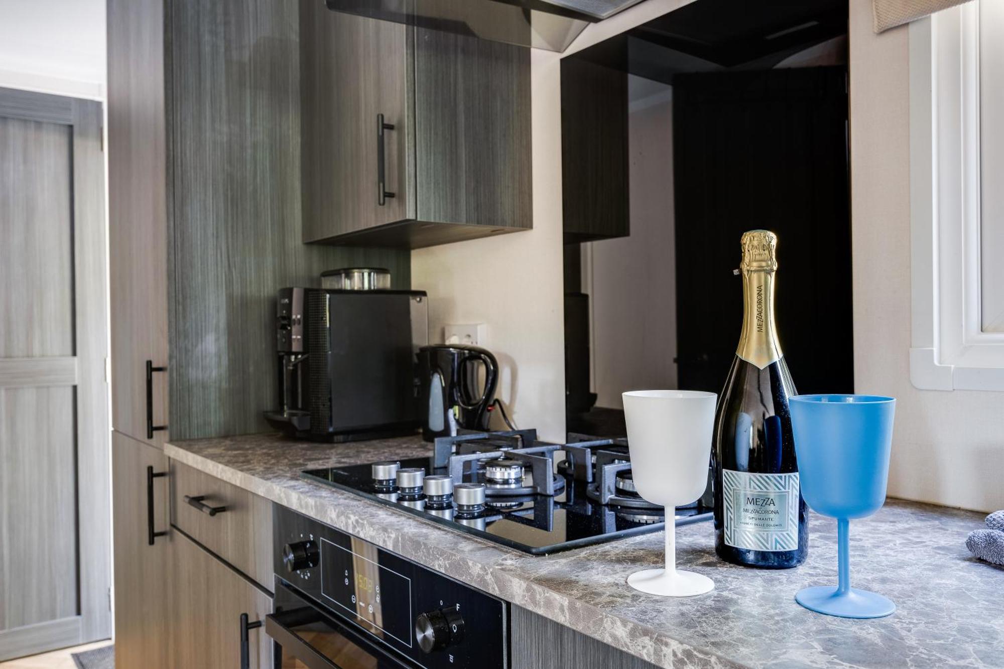 Veluwe Hoenderloo Luxury Chalet With Private Sauna And Hot Tub - Swimming Pool Tennis Court Supermarket Bowling Alley Theatre And Entertainment For Children Bagian luar foto